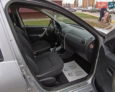 Серый Дачия Sandero StepWay, объемом двигателя 1.6 л и пробегом 132 тыс. км за 7300 $, фото 16 на Automoto.ua