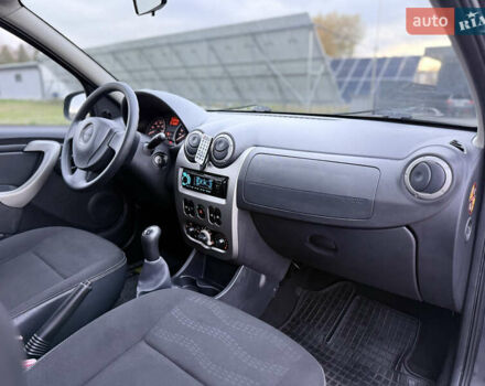 Серый Дачия Sandero StepWay, объемом двигателя 1.6 л и пробегом 141 тыс. км за 6200 $, фото 90 на Automoto.ua