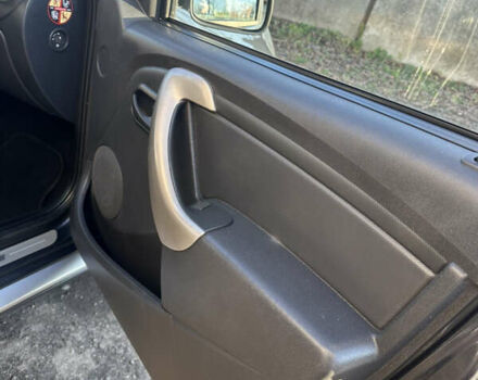 Серый Дачия Sandero StepWay, объемом двигателя 1.6 л и пробегом 180 тыс. км за 6699 $, фото 25 на Automoto.ua