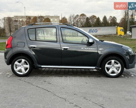 Серый Дачия Sandero StepWay, объемом двигателя 1.6 л и пробегом 141 тыс. км за 6200 $, фото 10 на Automoto.ua