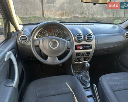 Серый Дачия Sandero StepWay, объемом двигателя 1.6 л и пробегом 180 тыс. км за 6699 $, фото 26 на Automoto.ua