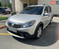 Серый Дачия Sandero StepWay, объемом двигателя 1.6 л и пробегом 195 тыс. км за 7200 $, фото 1 на Automoto.ua