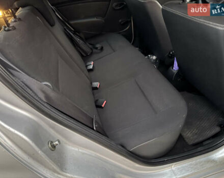 Серый Дачия Sandero StepWay, объемом двигателя 1.6 л и пробегом 202 тыс. км за 6999 $, фото 7 на Automoto.ua