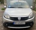 Серый Дачия Sandero StepWay, объемом двигателя 1.6 л и пробегом 183 тыс. км за 5800 $, фото 1 на Automoto.ua