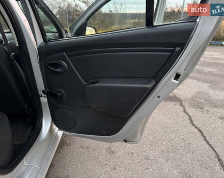 Серый Дачия Sandero StepWay, объемом двигателя 1.6 л и пробегом 202 тыс. км за 6999 $, фото 8 на Automoto.ua
