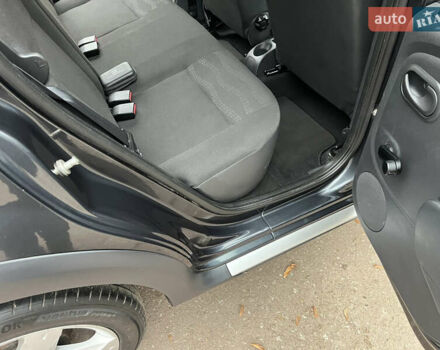 Серый Дачия Sandero StepWay, объемом двигателя 1.6 л и пробегом 60 тыс. км за 6999 $, фото 72 на Automoto.ua