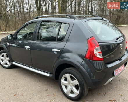 Серый Дачия Sandero StepWay, объемом двигателя 1.6 л и пробегом 60 тыс. км за 6999 $, фото 169 на Automoto.ua
