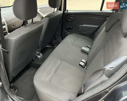 Серый Дачия Sandero StepWay, объемом двигателя 1.6 л и пробегом 60 тыс. км за 6999 $, фото 85 на Automoto.ua