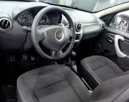 Серый Дачия Sandero StepWay, объемом двигателя 1.6 л и пробегом 265 тыс. км за 5700 $, фото 4 на Automoto.ua