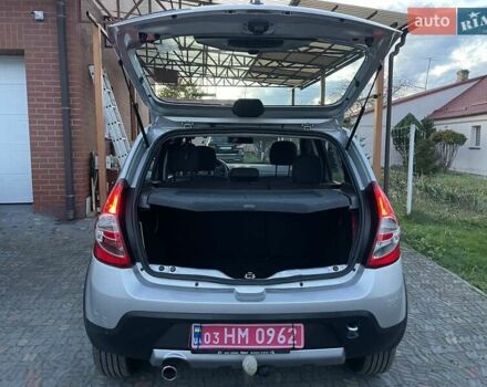 Дачия Sandero StepWay 2011 в Луцке на Automoto.ua Серый Дачия Sandero StepWay, объемом двигателя 1.6 л и пробегом 166 тыс. км за 6299 $, фото 9 на Automoto.ua