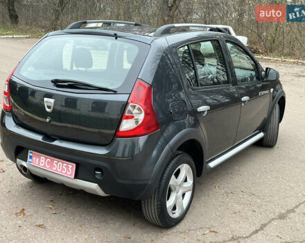 Серый Дачия Sandero StepWay, объемом двигателя 1.6 л и пробегом 60 тыс. км за 6999 $, фото 25 на Automoto.ua