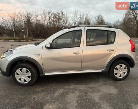 Серый Дачия Sandero StepWay, объемом двигателя 1.6 л и пробегом 202 тыс. км за 6999 $, фото 24 на Automoto.ua