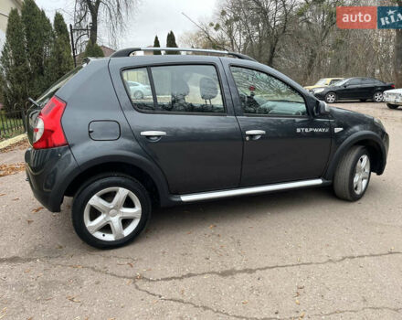 Серый Дачия Sandero StepWay, объемом двигателя 1.6 л и пробегом 60 тыс. км за 6999 $, фото 20 на Automoto.ua