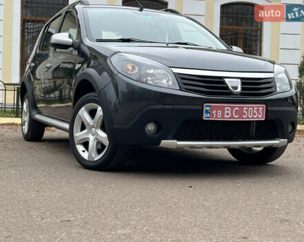 Серый Дачия Sandero StepWay, объемом двигателя 1.6 л и пробегом 60 тыс. км за 6999 $, фото 11 на Automoto.ua