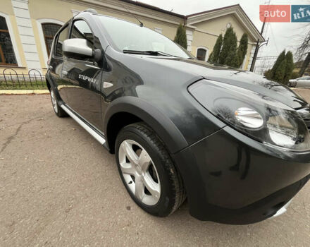 Серый Дачия Sandero StepWay, объемом двигателя 1.6 л и пробегом 60 тыс. км за 6999 $, фото 136 на Automoto.ua