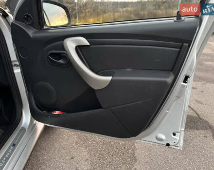 Серый Дачия Sandero StepWay, объемом двигателя 1.6 л и пробегом 202 тыс. км за 6999 $, фото 5 на Automoto.ua