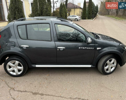 Серый Дачия Sandero StepWay, объемом двигателя 1.6 л и пробегом 60 тыс. км за 6999 $, фото 17 на Automoto.ua