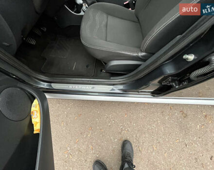 Серый Дачия Sandero StepWay, объемом двигателя 1.6 л и пробегом 60 тыс. км за 6999 $, фото 100 на Automoto.ua