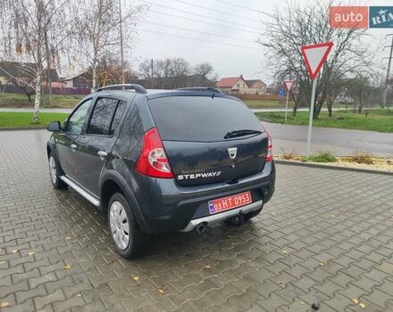Серый Дачия Sandero StepWay, объемом двигателя 1.6 л и пробегом 133 тыс. км за 6800 $, фото 7 на Automoto.ua