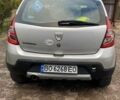 Серый Дачия Sandero StepWay, объемом двигателя 1.6 л и пробегом 183 тыс. км за 5800 $, фото 2 на Automoto.ua