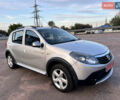 Серый Дачия Sandero StepWay, объемом двигателя 1.6 л и пробегом 215 тыс. км за 6900 $, фото 12 на Automoto.ua