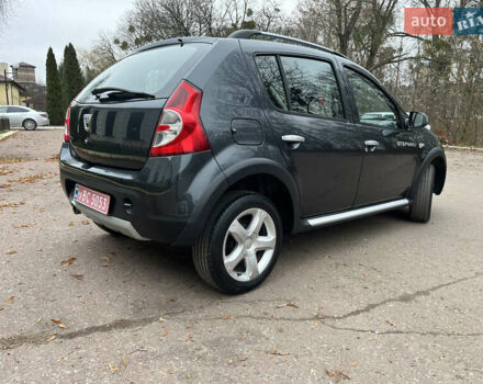 Серый Дачия Sandero StepWay, объемом двигателя 1.6 л и пробегом 60 тыс. км за 6999 $, фото 21 на Automoto.ua