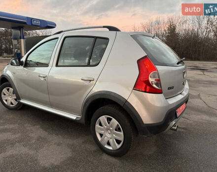 Серый Дачия Sandero StepWay, объемом двигателя 1.6 л и пробегом 202 тыс. км за 6999 $, фото 22 на Automoto.ua