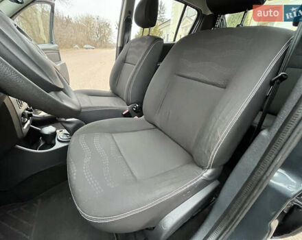 Серый Дачия Sandero StepWay, объемом двигателя 1.6 л и пробегом 60 тыс. км за 6999 $, фото 96 на Automoto.ua