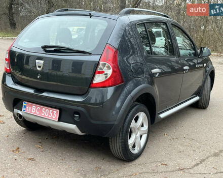 Серый Дачия Sandero StepWay, объемом двигателя 1.6 л и пробегом 60 тыс. км за 6999 $, фото 26 на Automoto.ua