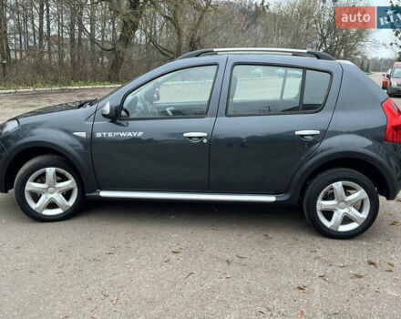 Серый Дачия Sandero StepWay, объемом двигателя 1.6 л и пробегом 60 тыс. км за 6999 $, фото 163 на Automoto.ua
