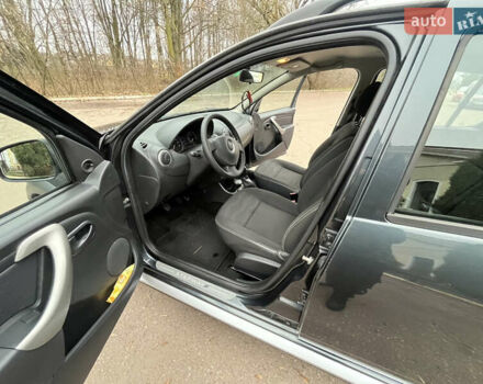 Серый Дачия Sandero StepWay, объемом двигателя 1.6 л и пробегом 60 тыс. км за 6999 $, фото 110 на Automoto.ua