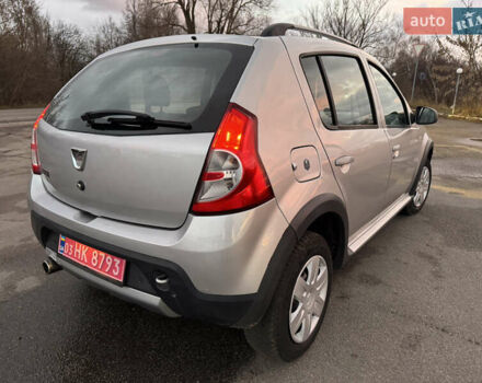 Серый Дачия Sandero StepWay, объемом двигателя 1.6 л и пробегом 202 тыс. км за 6999 $, фото 9 на Automoto.ua