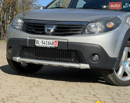 Дачия Sandero StepWay 2012 в Стрые на Automoto.ua Серый Дачия Sandero StepWay, объемом двигателя 1.6 л и пробегом 94 тыс. км за 6899 $, фото 3 на Automoto.ua