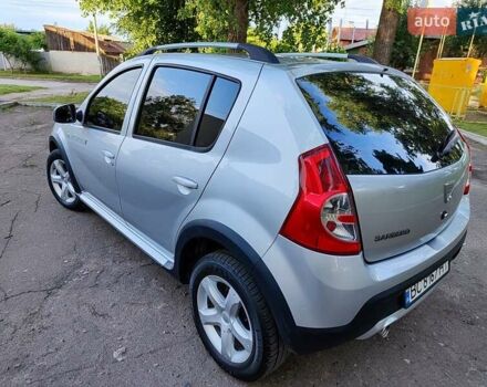 Серый Дачия Sandero StepWay, объемом двигателя 1.5 л и пробегом 190 тыс. км за 7300 $, фото 5 на Automoto.ua