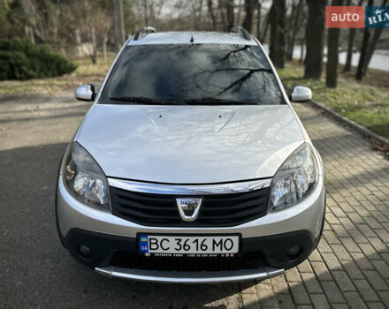 Сірий Дачія Sandero StepWay, об'ємом двигуна 1.6 л та пробігом 239 тис. км за 6900 $, фото 2 на Automoto.ua