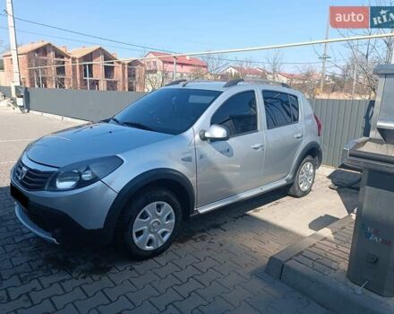Серый Дачия Sandero StepWay, объемом двигателя 1.6 л и пробегом 237 тыс. км за 5800 $, фото 10 на Automoto.ua