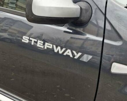 Серый Дачия Sandero StepWay, объемом двигателя 1.6 л и пробегом 128 тыс. км за 7300 $, фото 6 на Automoto.ua