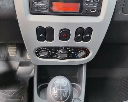 Серый Дачия Sandero StepWay, объемом двигателя 1.5 л и пробегом 190 тыс. км за 7300 $, фото 11 на Automoto.ua