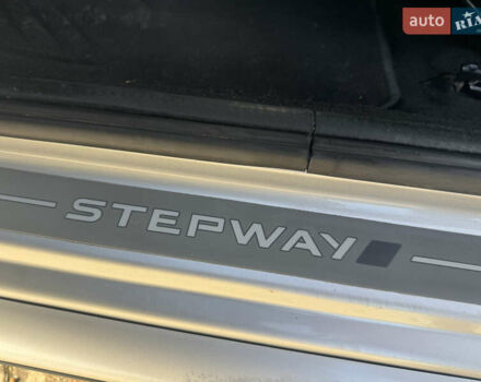 Дачия Sandero StepWay 2012 в Стрые на Automoto.ua Серый Дачия Sandero StepWay, объемом двигателя 1.6 л и пробегом 94 тыс. км за 6899 $, фото 17 на Automoto.ua