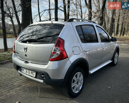 Сірий Дачія Sandero StepWay, об'ємом двигуна 1.6 л та пробігом 239 тис. км за 6900 $, фото 15 на Automoto.ua