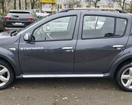 Серый Дачия Sandero StepWay, объемом двигателя 1.6 л и пробегом 128 тыс. км за 7300 $, фото 3 на Automoto.ua
