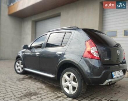 Сірий Дачія Sandero StepWay, об'ємом двигуна 1.6 л та пробігом 232 тис. км за 7000 $, фото 3 на Automoto.ua
