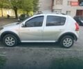 Серый Дачия Sandero StepWay, объемом двигателя 1.6 л и пробегом 237 тыс. км за 5800 $, фото 5 на Automoto.ua