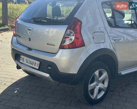 Дачия Sandero StepWay 2012 в Стрые на Automoto.ua Серый Дачия Sandero StepWay, объемом двигателя 1.6 л и пробегом 94 тыс. км за 6899 $, фото 9 на Automoto.ua