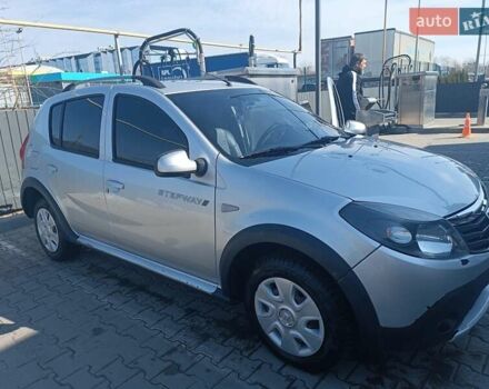 Серый Дачия Sandero StepWay, объемом двигателя 1.6 л и пробегом 237 тыс. км за 5800 $, фото 11 на Automoto.ua