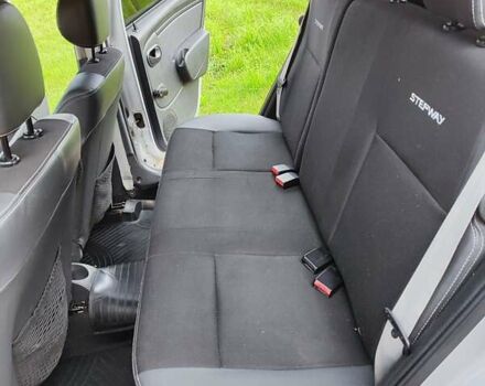 Серый Дачия Sandero StepWay, объемом двигателя 1.5 л и пробегом 190 тыс. км за 7300 $, фото 12 на Automoto.ua