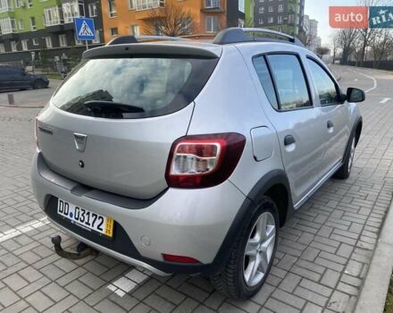 Серый Дачия Sandero StepWay, объемом двигателя 1.5 л и пробегом 291 тыс. км за 8000 $, фото 1 на Automoto.ua