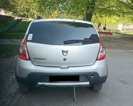 Серый Дачия Sandero StepWay, объемом двигателя 1.6 л и пробегом 237 тыс. км за 5800 $, фото 6 на Automoto.ua