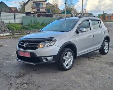 Серый Дачия Sandero StepWay, объемом двигателя 1.5 л и пробегом 191 тыс. км за 8500 $, фото 2 на Automoto.ua