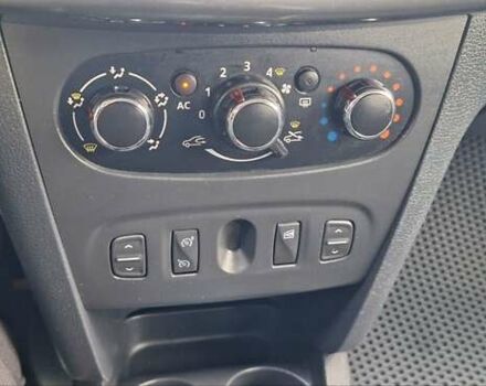 Серый Дачия Sandero StepWay, объемом двигателя 1.5 л и пробегом 191 тыс. км за 8500 $, фото 94 на Automoto.ua